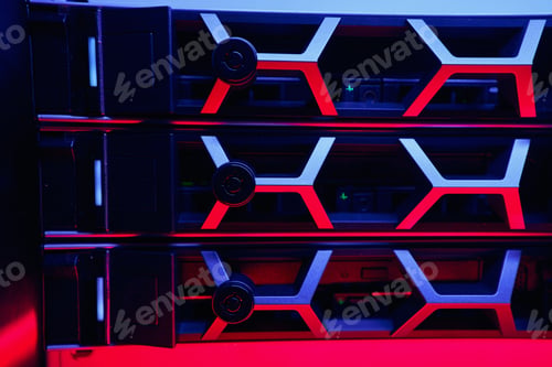 Preview: LED-illuminated network equipment in up-to-date data center