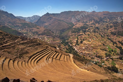 Preview: Pisac archaeological site with beautiful view on agricultural terraces