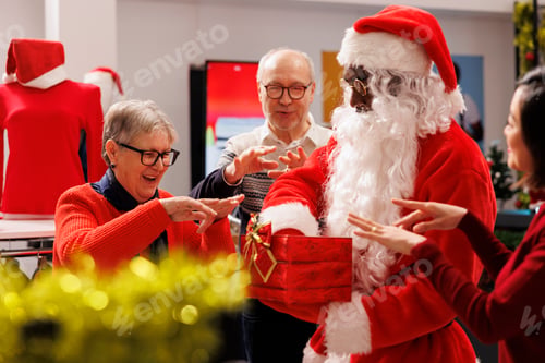 Preview: African american santa drawing winner