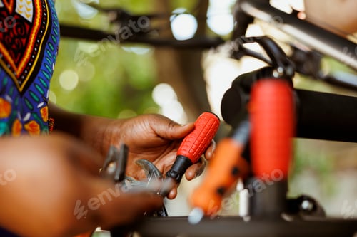 Preview: Individual grasping bicycle tools