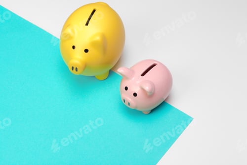 Preview: piggy bank on color background