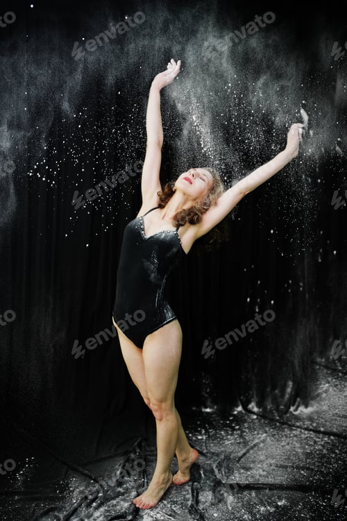 Preview: Girl dancer