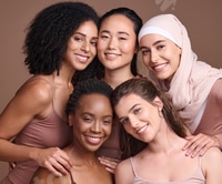 Preview: Smiling Women Posing for Beauty and Skin Image