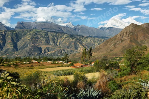 Preview: Huandoy peaks, Peru
