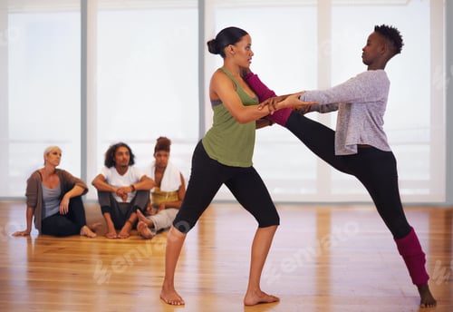 Preview: Friends and dance partners