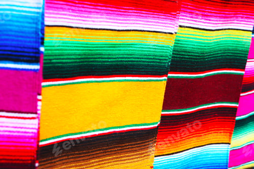 Preview: Mexican poncho