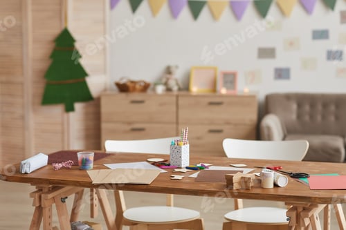 Preview: Craft Table in School Classroom
