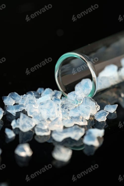 Preview: Pure silica gel crystals on black background