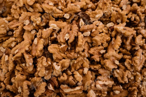 Preview: Organic walnuts background