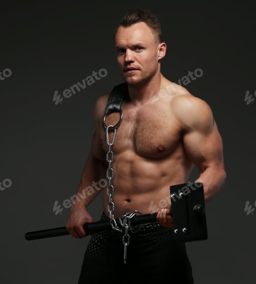Preview: Muscular guy holding hummer
