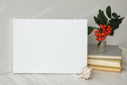 Preview: Blank canvas frame.