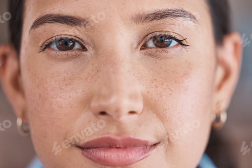 Preview: Closeup portrait of face of a serious businesswoman. Focused hispanic business professional standin