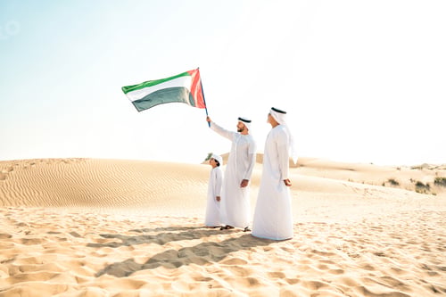 Preview: Three generation family making a safari in the desert of Dubai