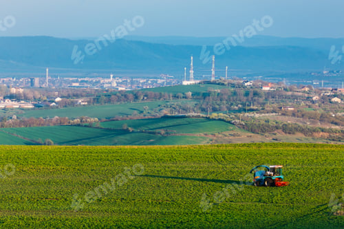 Preview: Rolling hills in spring