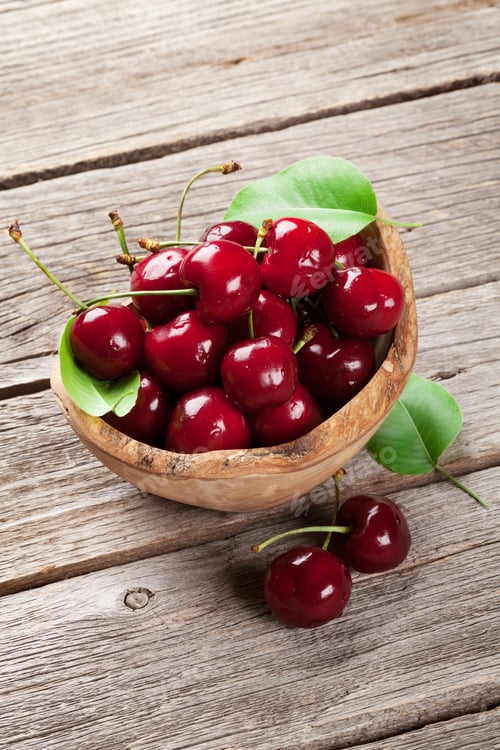 Preview: Fresh garden cherry