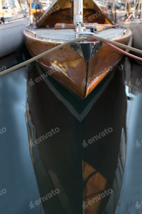 Preview: Bow of classic sailing yacht
