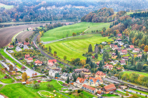 Preview: Picturesque autumn landscape in Saxon Switzerland National Park. Rathen village