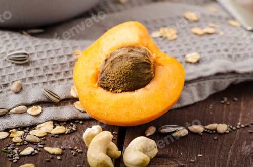 Preview: Domestic apricots musli yogurt