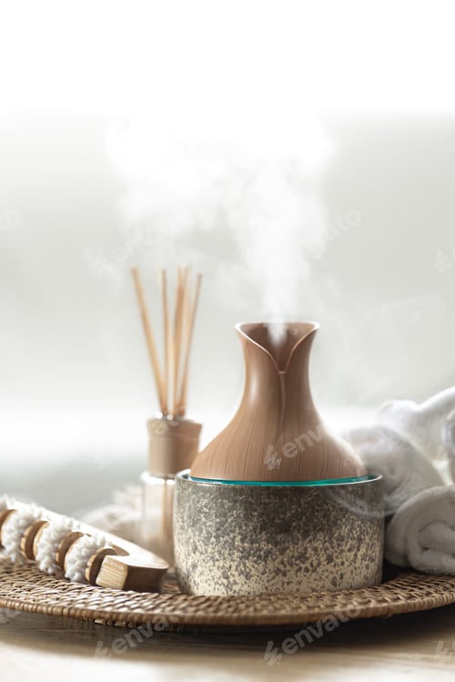 Preview: Essential oil aroma diffuser humidifier diffusing water articles in the air.