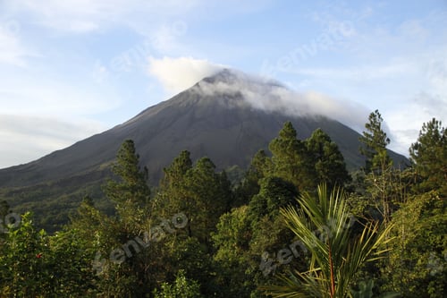 Preview: The border volcano in Monteverde covered by a cloud. Costa Rica