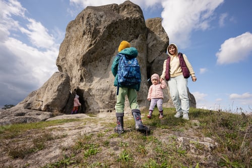 Preview: Kids exploring nature. C