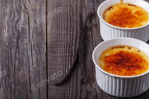 Preview: Creme brulee - traditional french vanilla cream dessert.