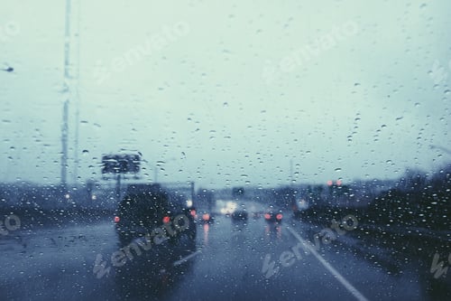 Preview: Rainy bad weather on commute back to home