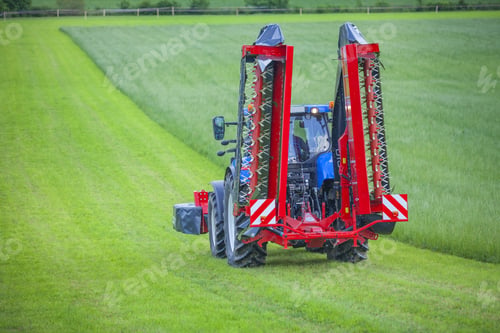 Preview: Mower sip in an agricultural field