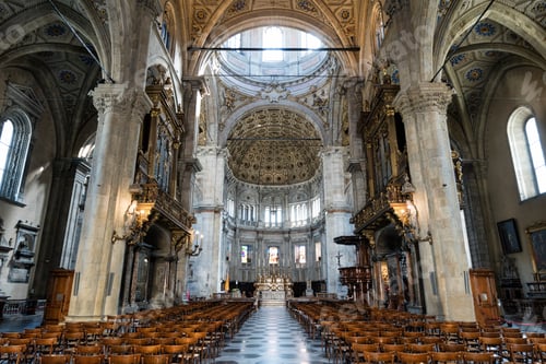 Preview: Como (Lombardy, Italy) cathedral interior