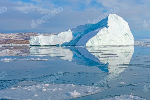 Preview: ight Reflections on Arctic Waters
