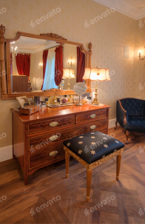 Preview: Dressing Table And Mirror