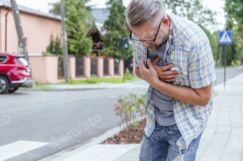 Preview: Middle age man having a heart attack on the street