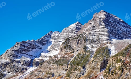Preview: Maroon Bells mountain range, Aspen in Colorado, USA