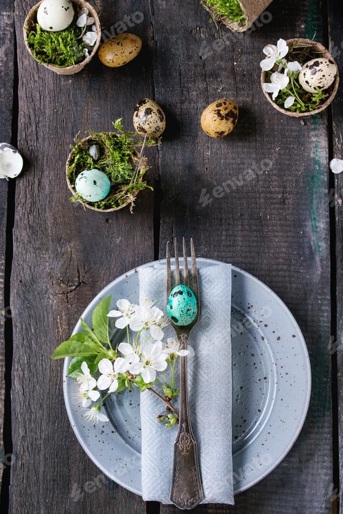 Preview: Colorful Easter quail eggs
