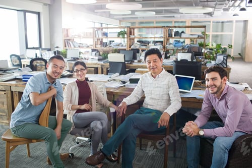 Preview: Portrait of architects in the office
