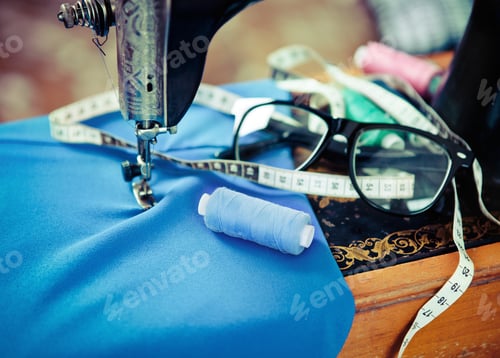 Preview: Retro sewing machine