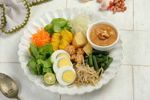 Preview: Gado Gado Indonesian Mix vegetables Salad from Boiled or Steam Vegetable Served with Peanut Sauce.
