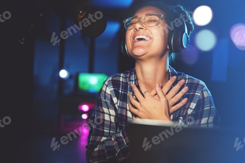 Preview: Live streaming, singing and voice of woman online performance or radio broadcast in night, neon bok