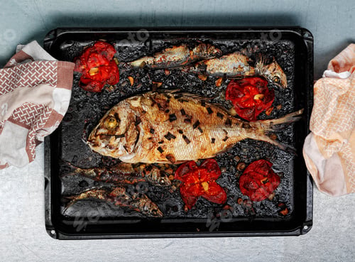 Preview: Roasted dorade fish meal on tray