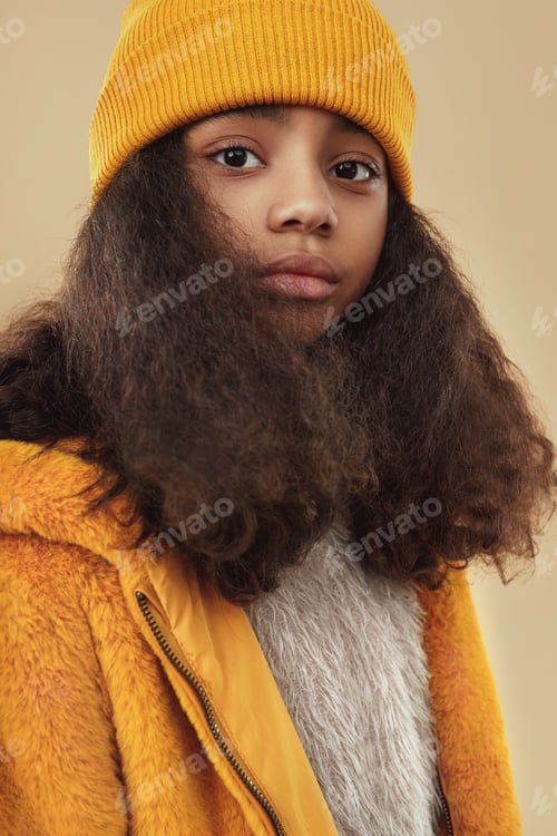 Preview: Stylish teen girl in trendy outerwear