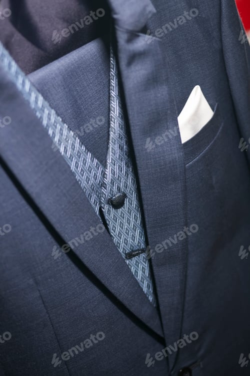 Preview: tuxedo suit