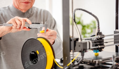 Preview: Man with 3D printer