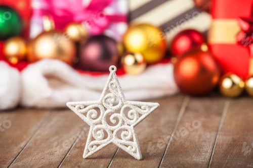Preview: Snowflake and christmas gifts