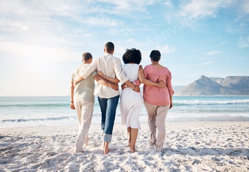Preview: Back, hug and family at the beach for walking, travel or relax by the ocean on holiday. Together, c