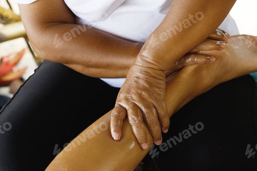 Preview: Closeup of female feet during traditional Thai massage