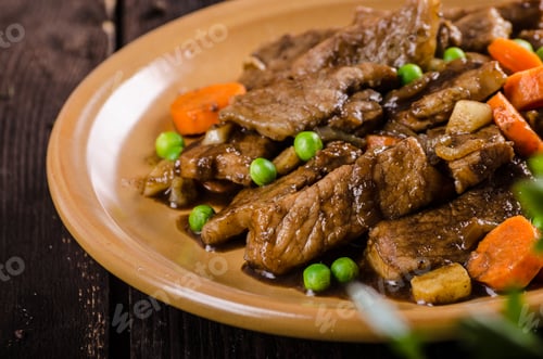 Preview: Pork medallions with vegetable and soy garlic sauce