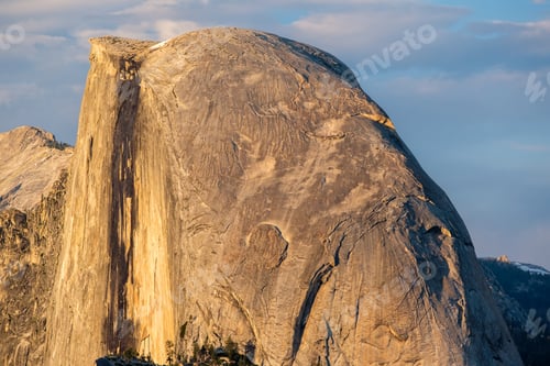 Preview: Half Dome rock formation in Yosemite National Park