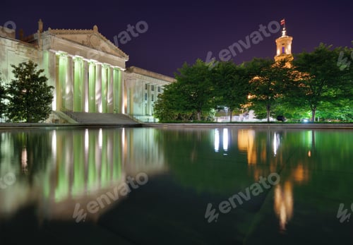 Preview: Nashville War Memorial Auditorium And Tennessee State Capitol In Nashville, Tennessee, Usa.