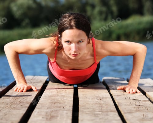 Preview: Woman doing push-ups