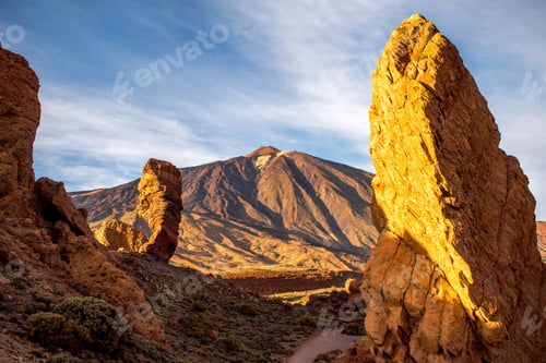 Preview: Rocky desert landscape